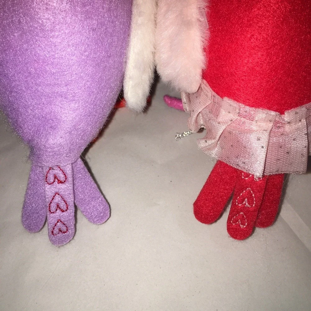 Target Spritz Birds Valentines Day 2022: Carmine + Heart Head Radley